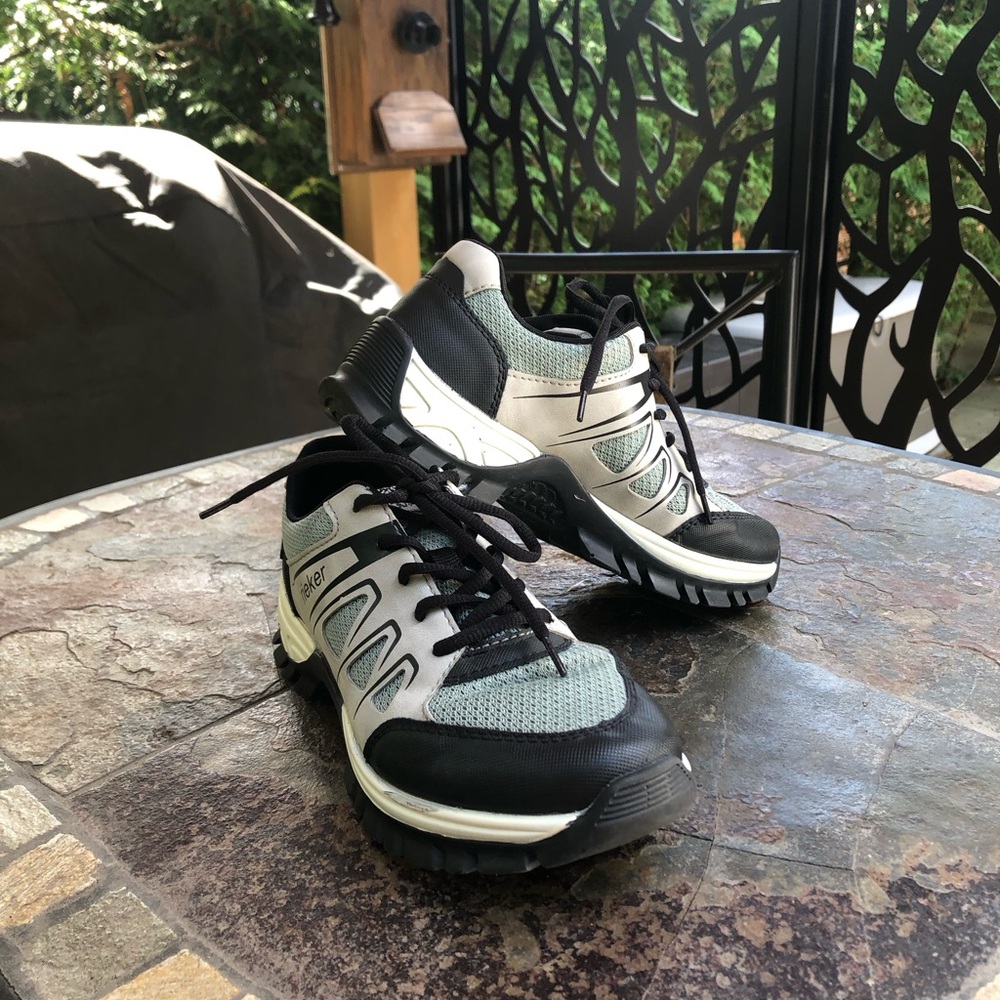 Rieker Sz 6.5 anti-stress hiking shoes